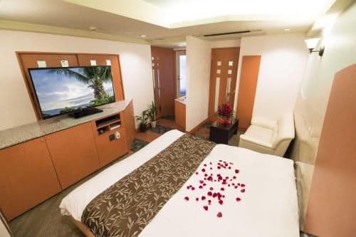 Deluxe King Room - Check-in at 15:00 - Check-out at 12:00
