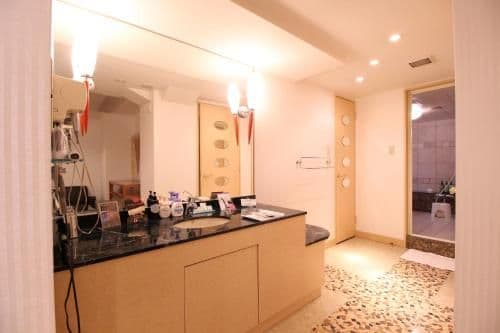 Deluxe King Room - Check-in at 15:00 - Check-out at 12:00