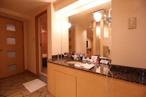 Deluxe King Room - Check-in at 15:00 - Check-out at 12:00