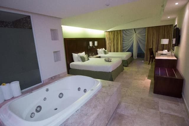 SUITE DELUXE CAPACITY 2