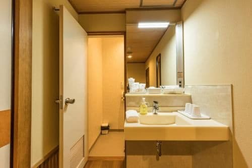 Japanese-Style Family Room with Shared Bathroom -Non-Smoking