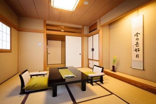 Japanese-Style Room