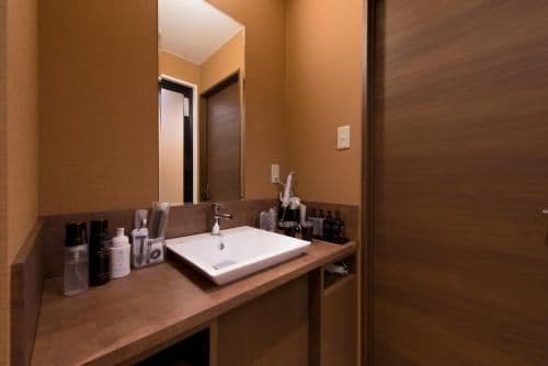 Economy Double Room + Late Check in at 23:00
