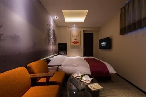 Economy Double Room + Late Check in at 22:00