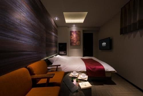 Economy Double Room + Late Check in at 20:00