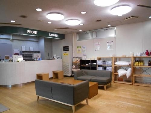 โรงแรมนิว เซ็นทรัล คัตสึตะ (New Central Hotel Katsuta)0