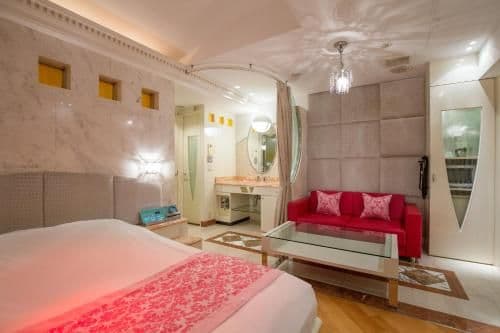 Standard Queen Room