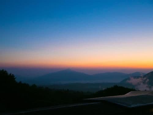 Standard Twin Room with Mountain View