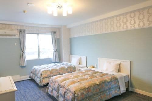 Twin Room - Non-Smoking