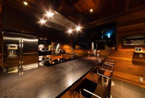 Phoenix One - Four Bedroom Chalet (10 Adults)