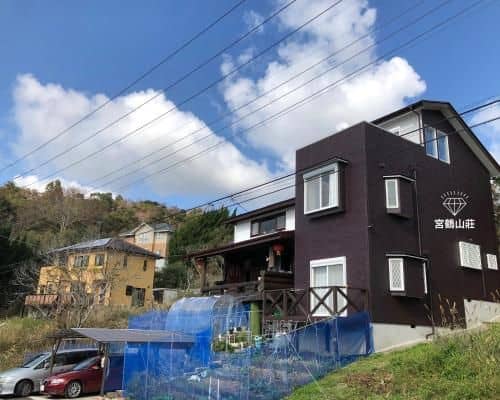 Kamogawa Chalet Villa 檜木露天秘湯付宮鶴山荘 Kamogawa Chalet Villa 檜木露天秘湯付宮鶴山荘