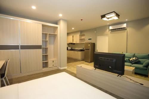 Deluxe Studio