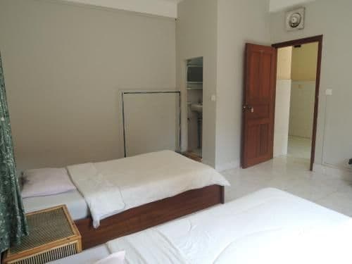 Twin Room with Air-Conditioning