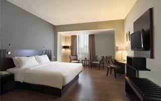Oakwood Hotel & Apartments Taman Mini Jakarta Oakwood Hotel & Apartments Taman Mini Jakarta