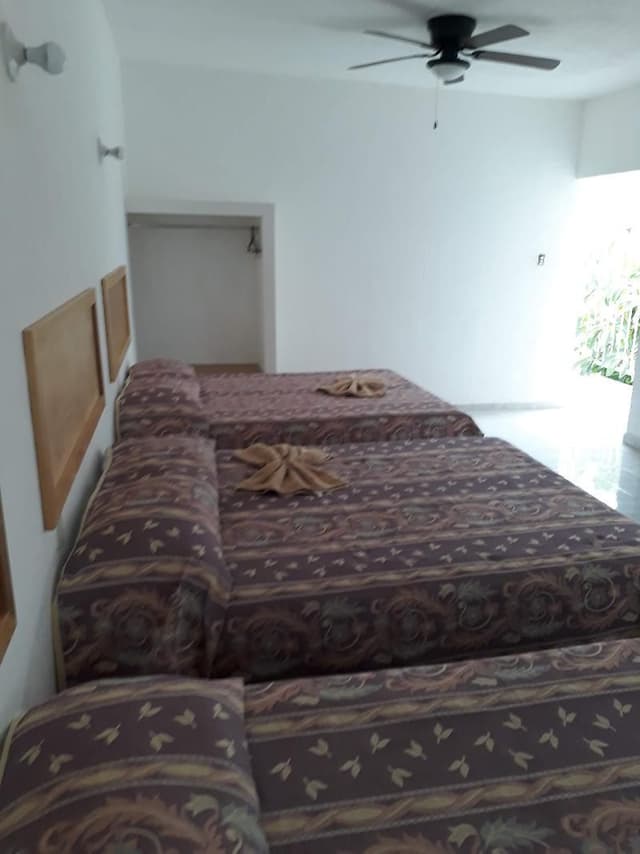DOUBLE TWO DOUBLE BEDS