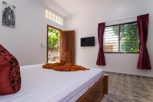 Double Room with Private Bathroom