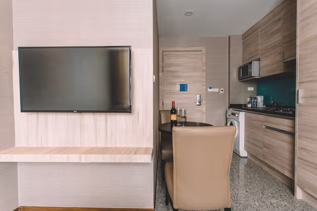 SUITE ONE BEDROOM