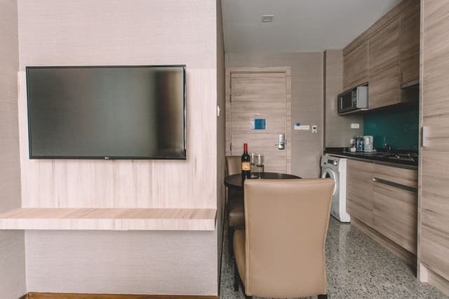 DOUBLE DELUXE ONE BEDROOM