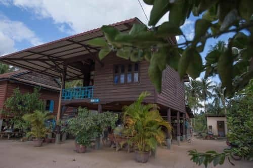 Prithy & Mutta (Community Homestay Chansor 19 ) Prithy & Mutta (Community Homestay Chansor 19 )