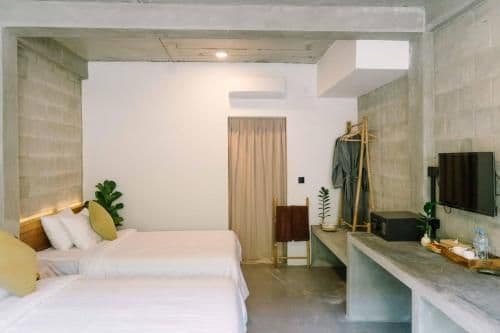 Deluxe Triple Room - Free one way airport drop off