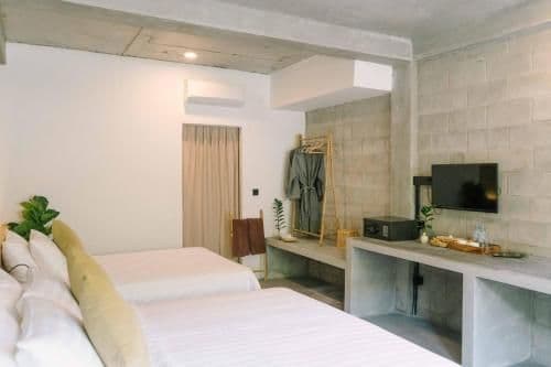 Deluxe Triple Room - Free one way airport drop off