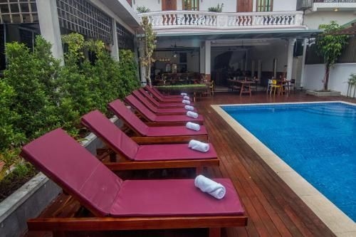 Poolside Villa1