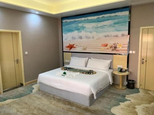 Deluxe Suite
