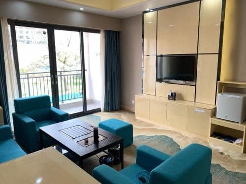 Deluxe Suite