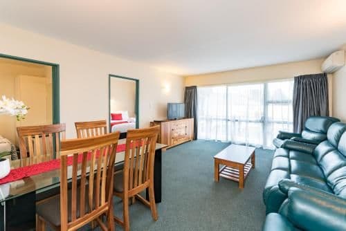 Deluxe Two-Bedroom Apartment