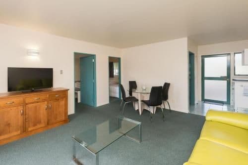 Deluxe Two-Bedroom Apartment