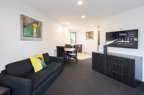 Deluxe Two-Bedroom Apartment