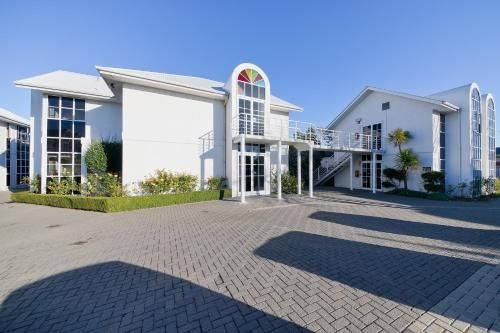 Pavilions Hotel3