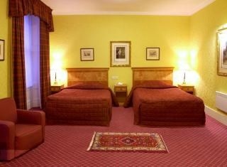 โรงแรมรอยัล ไฮแลนด์ (Royal Highland Hotel)3