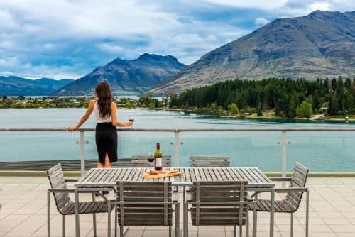 Three-Bedroom Apartment with Lake View