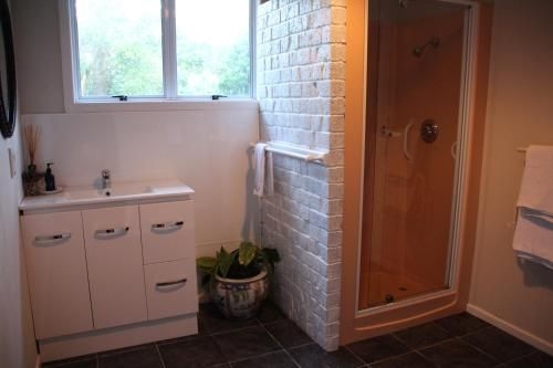 Punehu Stream Cottage3