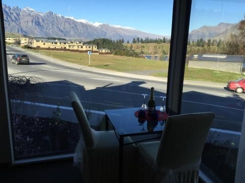 Hurleys of Queenstown2