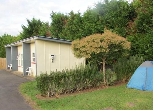 Whangarei Falls Holiday Park & YHA0