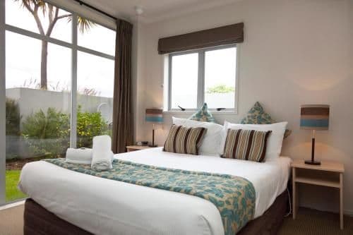 Deluxe Three-Bedroom Apartment