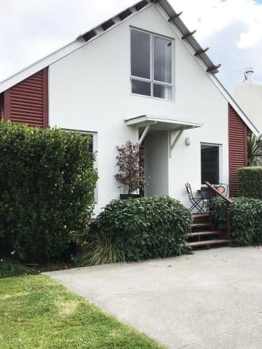 Executive Three Bedroom Chalet with Lake View