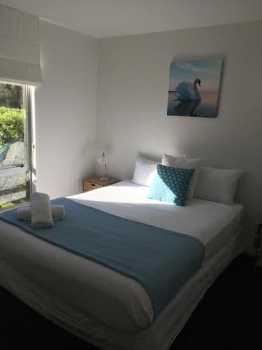 Executive Three Bedroom Chalet with Lake View