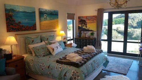Boutique Art Retreat0
