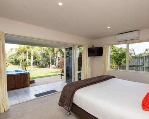 Superior Two-Bedroom Apartment - Beachfront