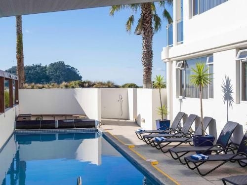 Belle Mer Beachfront Apartments - Self Serviced4