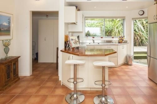 CHESTER COTTAGE - BEACHFRONT LUXURY (Chester Cottage - Beachfront Luxury)1