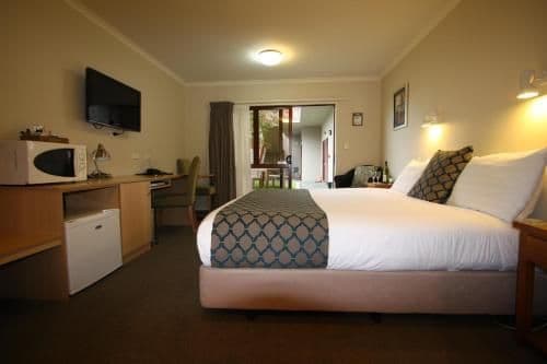King Room with Spa Bath