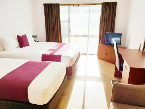 Deluxe Twin Room with Free Round Trip Airport Transfer
