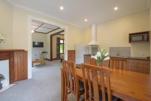 Queen Studio Apartment