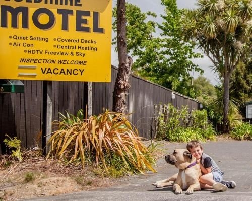 Goldmine Motel0