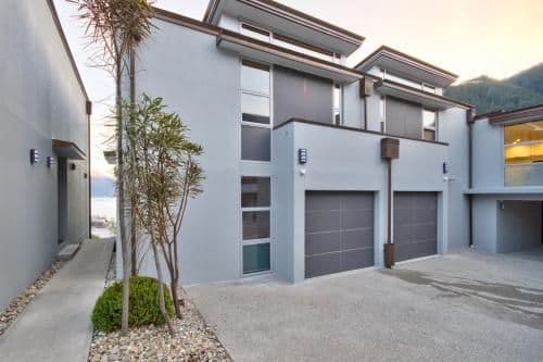Five-Bedroom Apartment with Lake Views