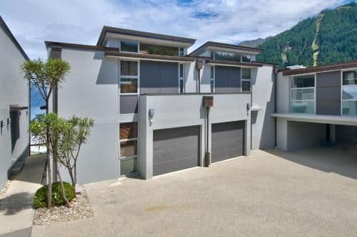 Five-Bedroom Apartment with Lake Views